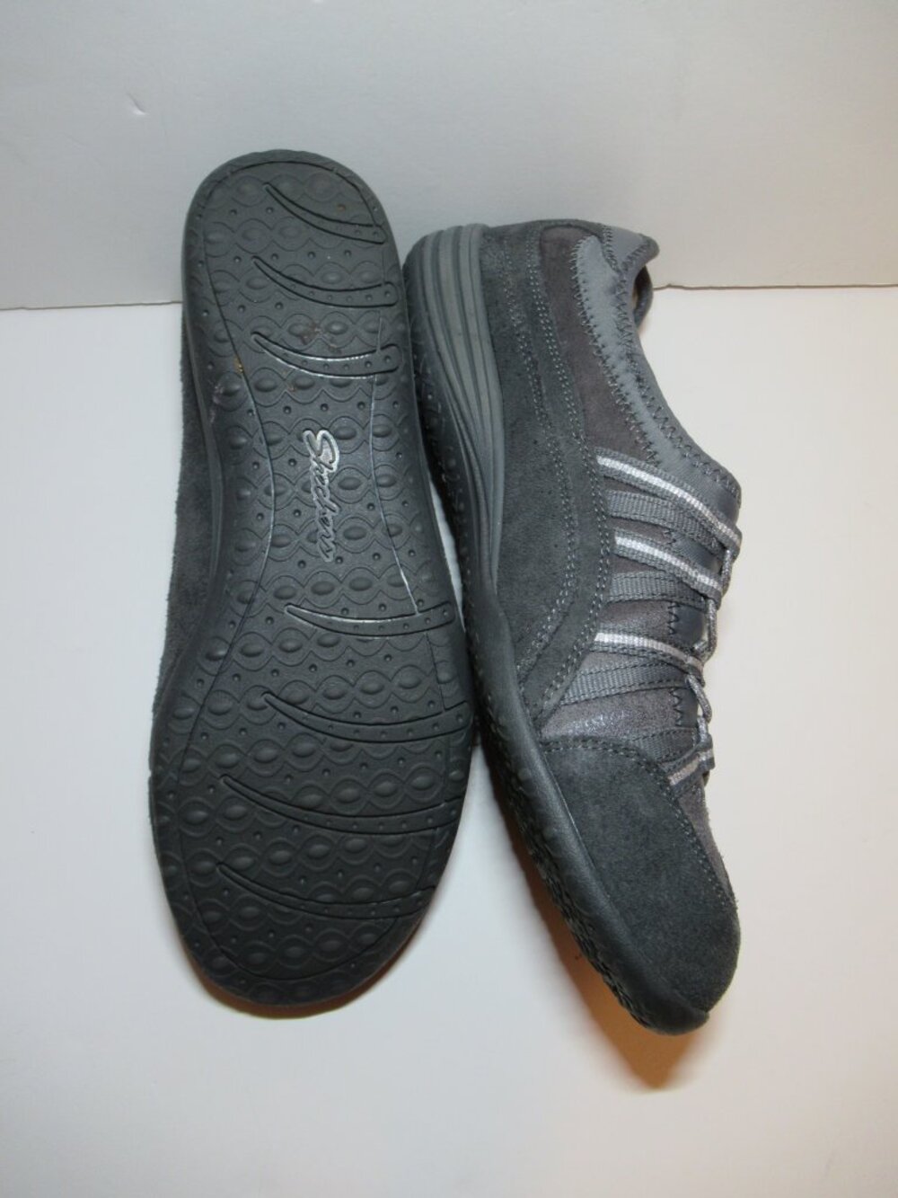 New Skechers Unity Beaming Womens 9.5 Gray Suede/Leather Slip On Sneakers 23151 - Picture 14 of 15